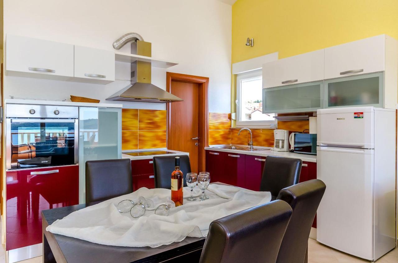 Apartments Melita Трогир Экстерьер фото