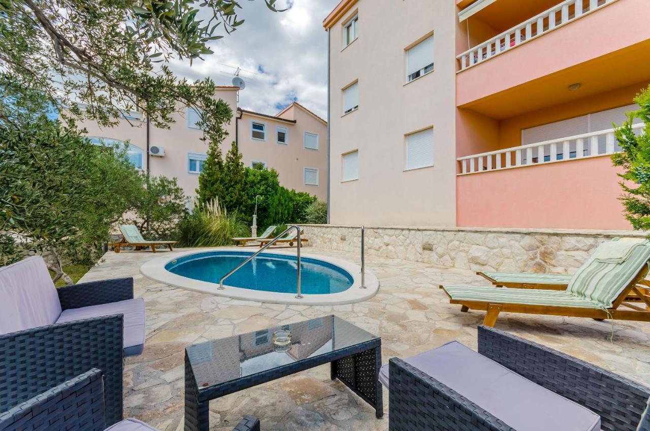 Apartments Melita Трогир Экстерьер фото