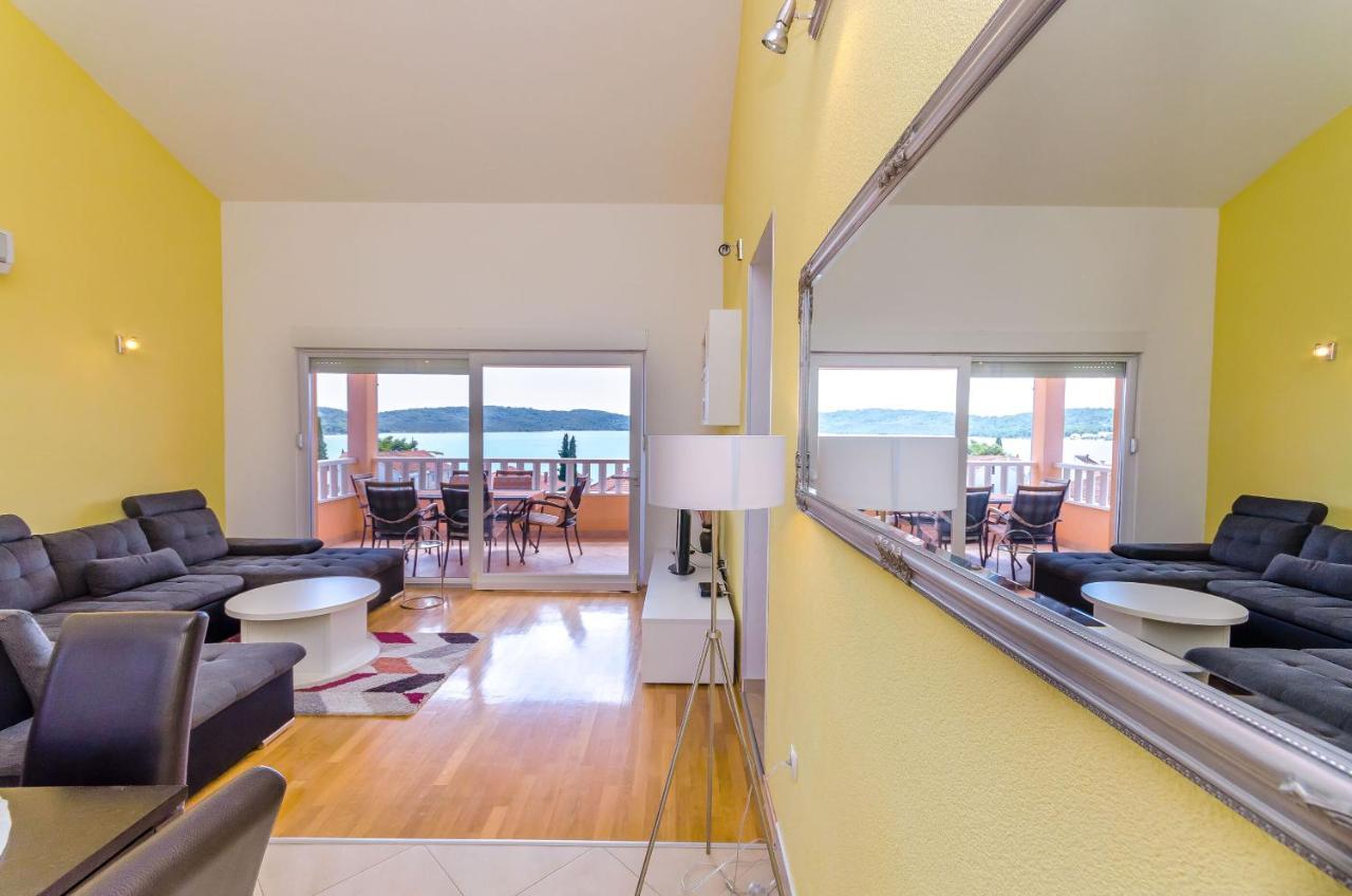 Apartments Melita Трогир Экстерьер фото