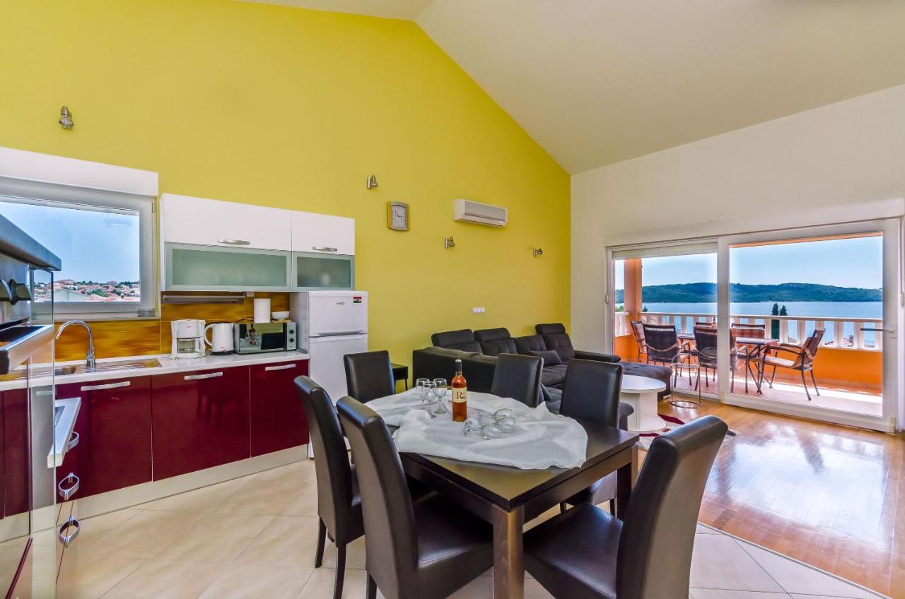 Apartments Melita Трогир Экстерьер фото