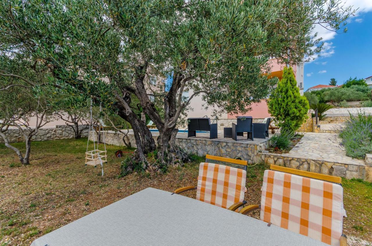 Apartments Melita Трогир Экстерьер фото