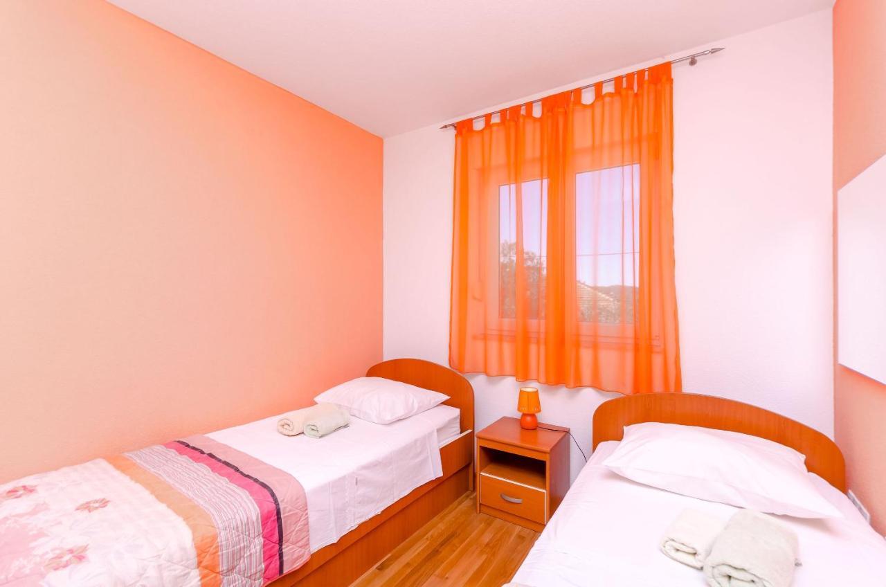 Apartments Melita Трогир Экстерьер фото