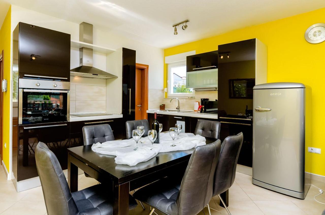 Apartments Melita Трогир Экстерьер фото
